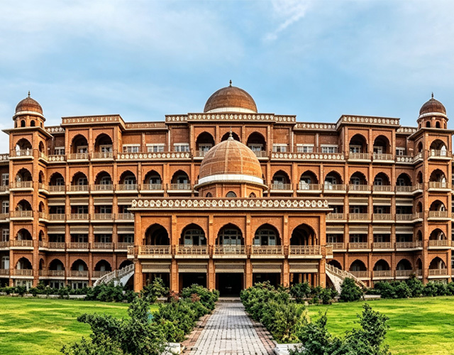 白沙瓦大学